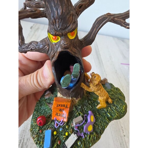 Lemax spooky Halloween tree trick-or-treater eater dog village accessory boy chi - Picture 5 of 9